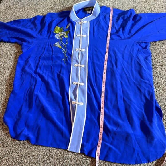 Bob Mackie Royal Blue Floral Embroidered Mandarin Collar Asian Style Top 2x - Picture 8 of 9
